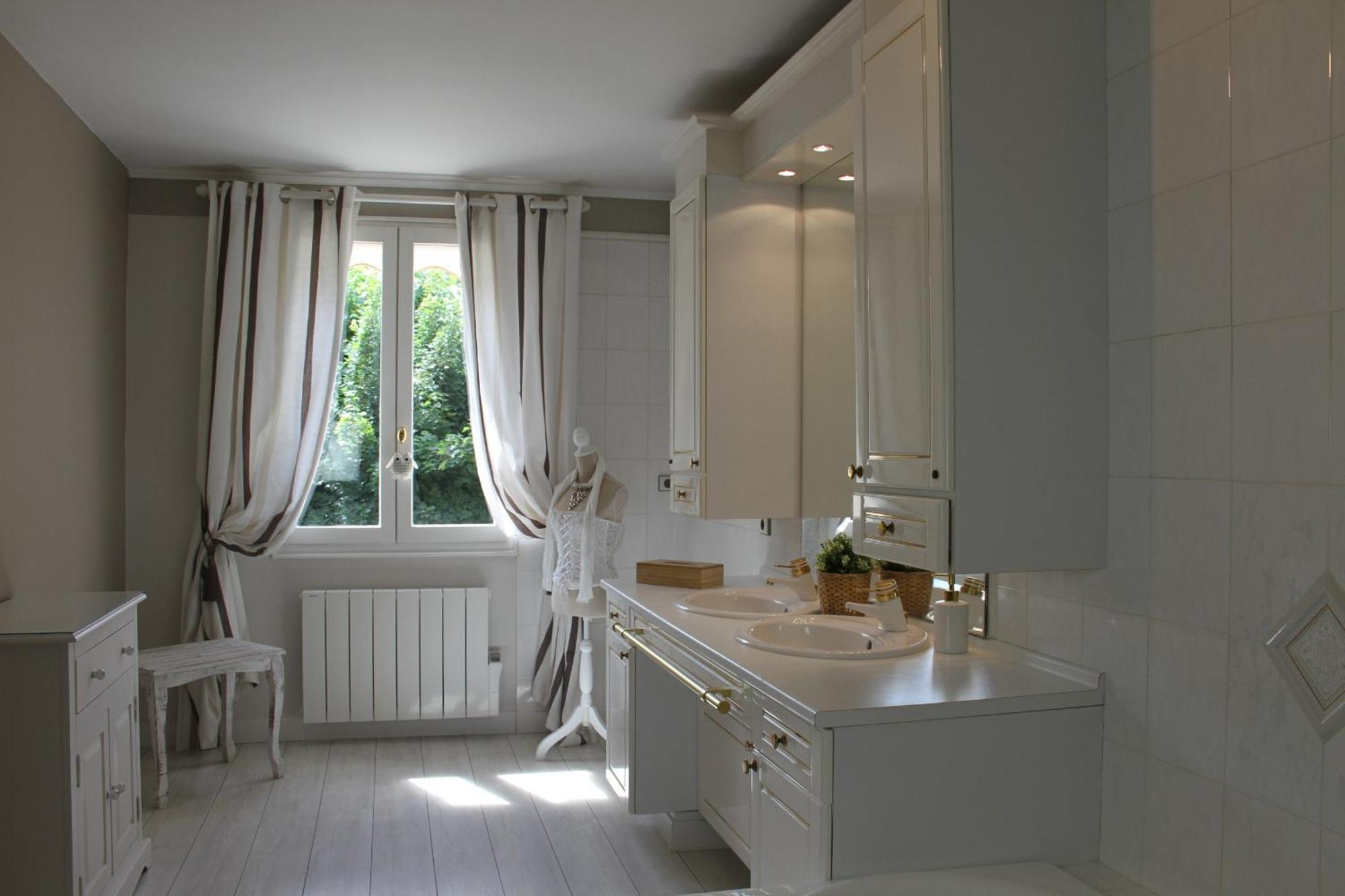 Chambres A La Maison Hermitage Aincourt Exterior foto