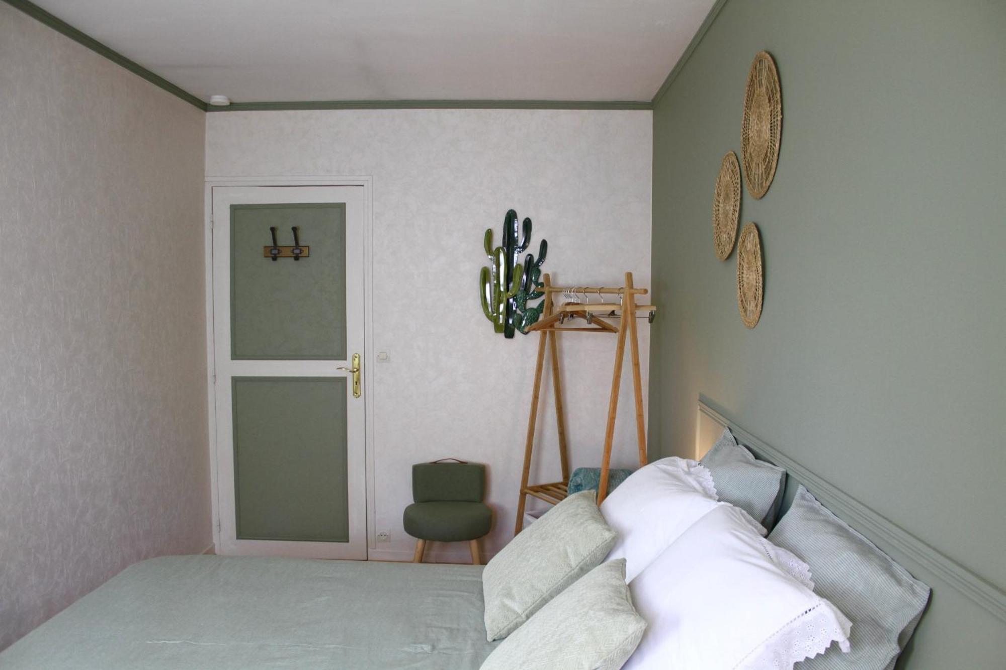 Chambres A La Maison Hermitage Aincourt Exterior foto